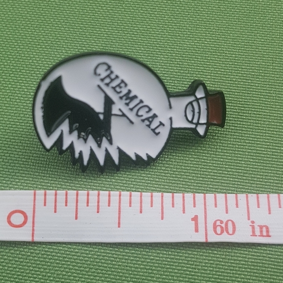 ☣️🎀 Powerpuff Girls Chemical X Pin 💥 - Picture 2 of 4